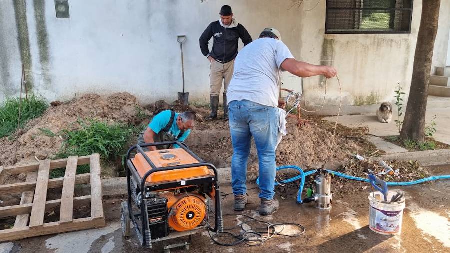 Obras Sanitarias realizó reparaciones en cañerías del centro