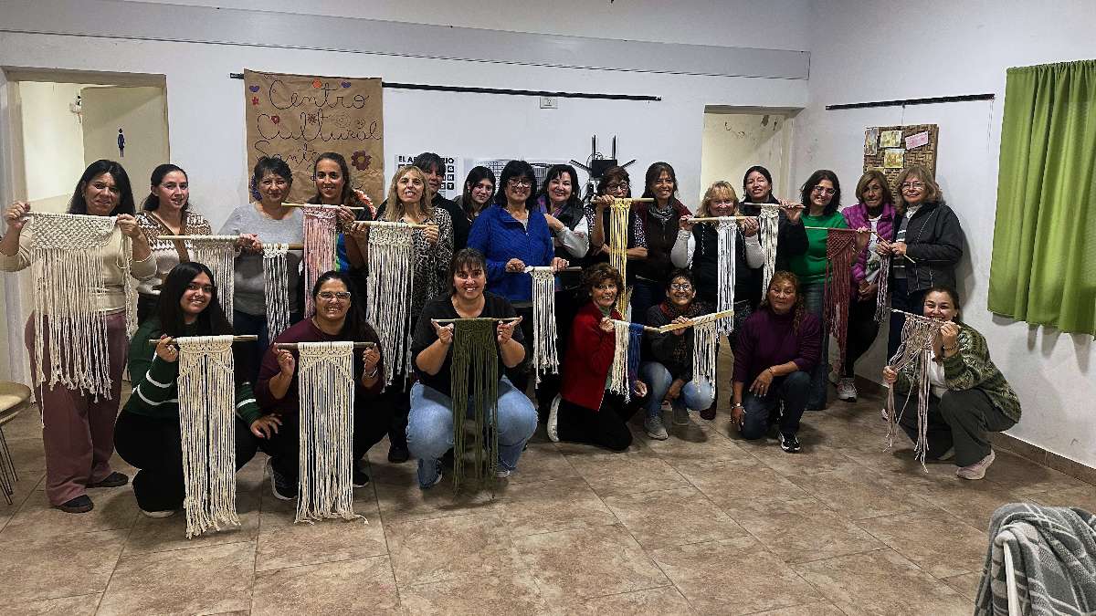 Seminario de macramé en el centro cultural Santa Rita