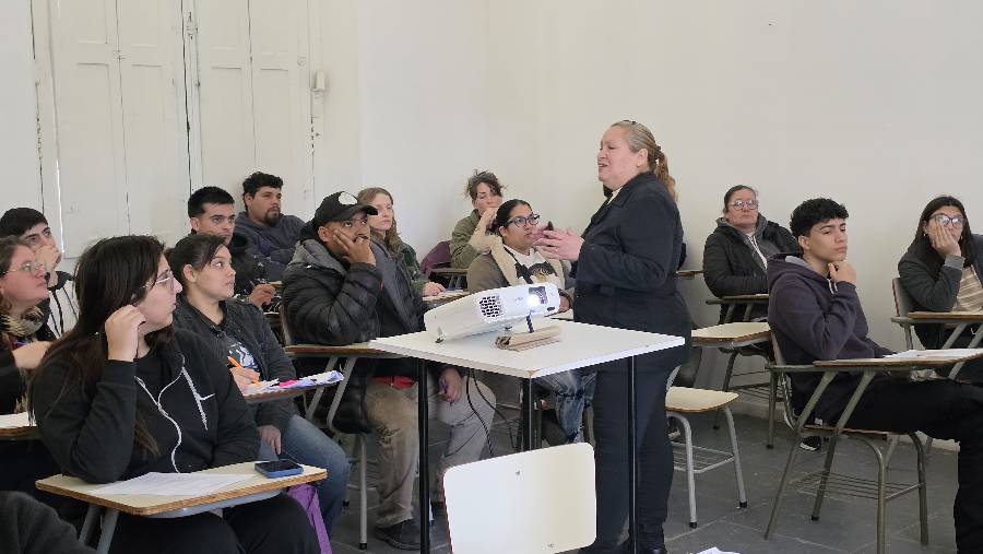 La Dirección de Bromatología sigue capacitando en manipulación de alimentos